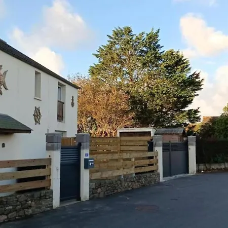 Grande Maison Conviviale A Avec Jardin Clos Ferienhaus