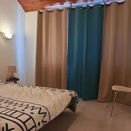 Grande Maison Conviviale A Avec Jardin Clos Ferienhaus