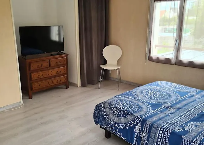 Grande Maison Conviviale A Avec Jardin Clos Tatil Evi Flamanville