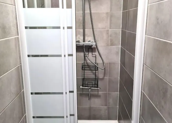 Grande Maison Conviviale A Avec Jardin Clos * Flamanville