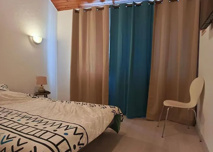 Grande Maison Conviviale A Avec Jardin Clos